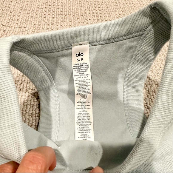 Alo Yoga Seamless Delight High Neck Bra - Picture 2 of 6